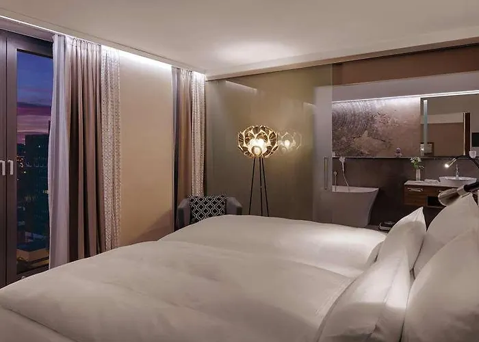 ホテル Steigenberger Htl