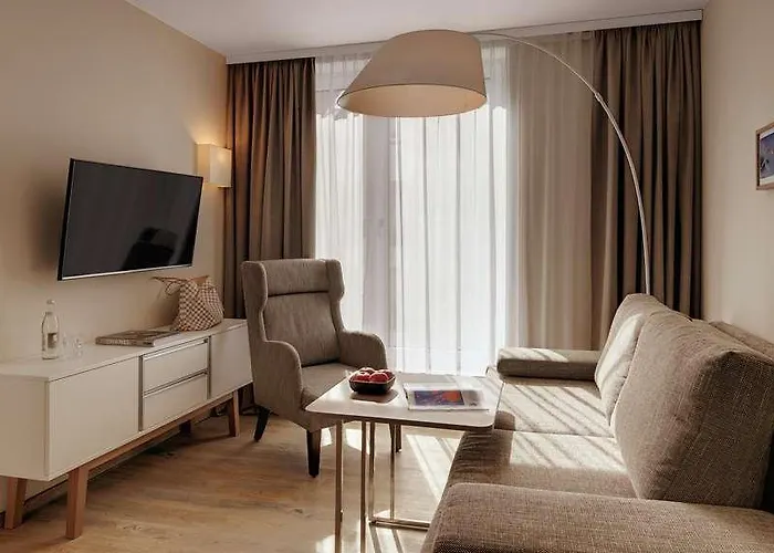 ホテル Steigenberger Htl