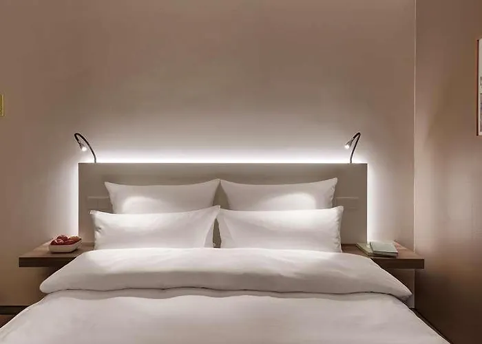 ホテル Steigenberger Htl *