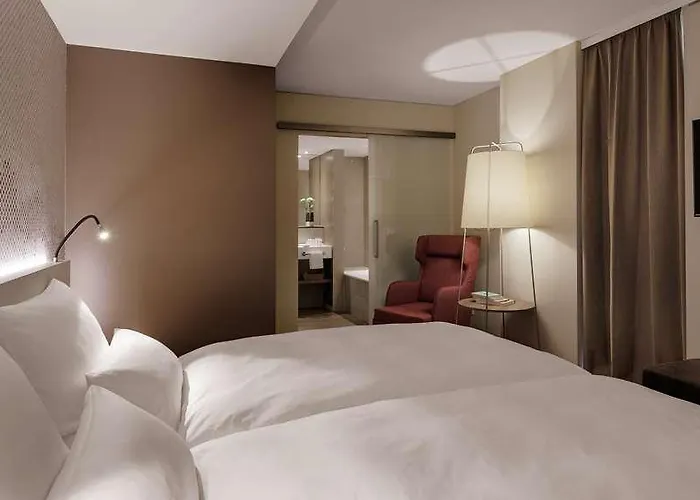 Steigenberger Htl ホテル *